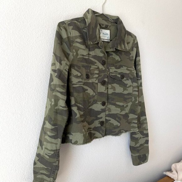 Mudd y2k 2000s Green Camo Button Up Jacket Women's Small - Picture 3 of 4
